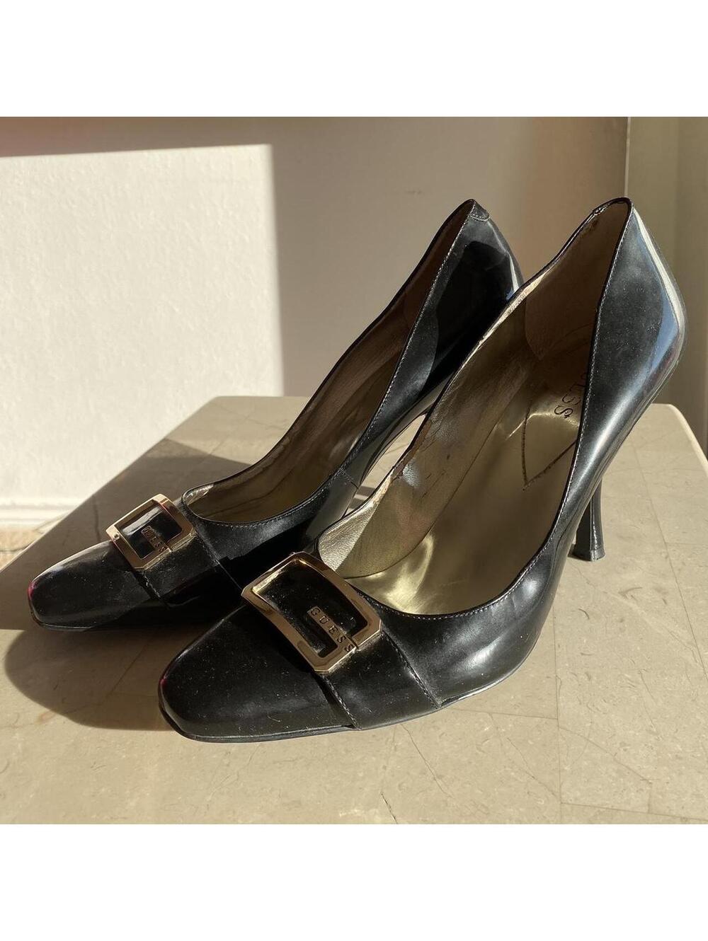 Vintage casual black gosh shiny mid high heel shoes with gold buckle detail